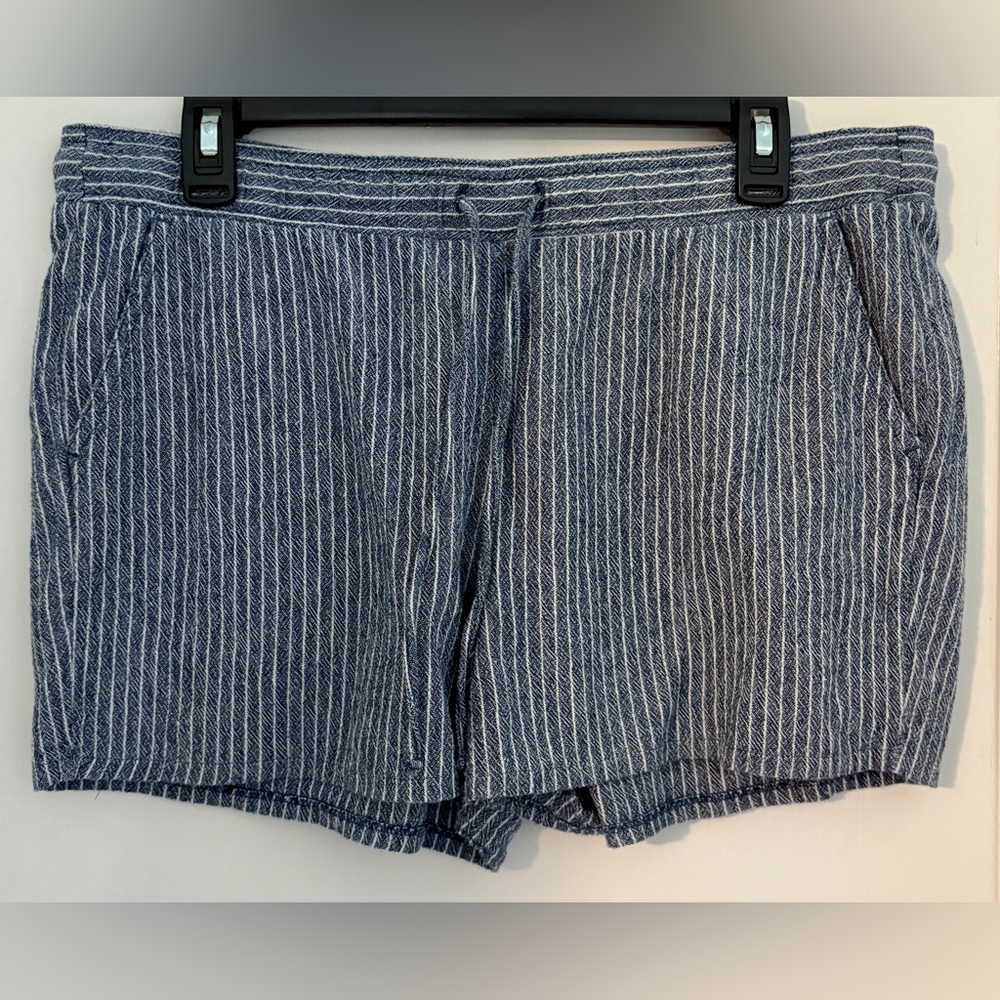 a.n.a Blue and White striped drawstring shorts size L